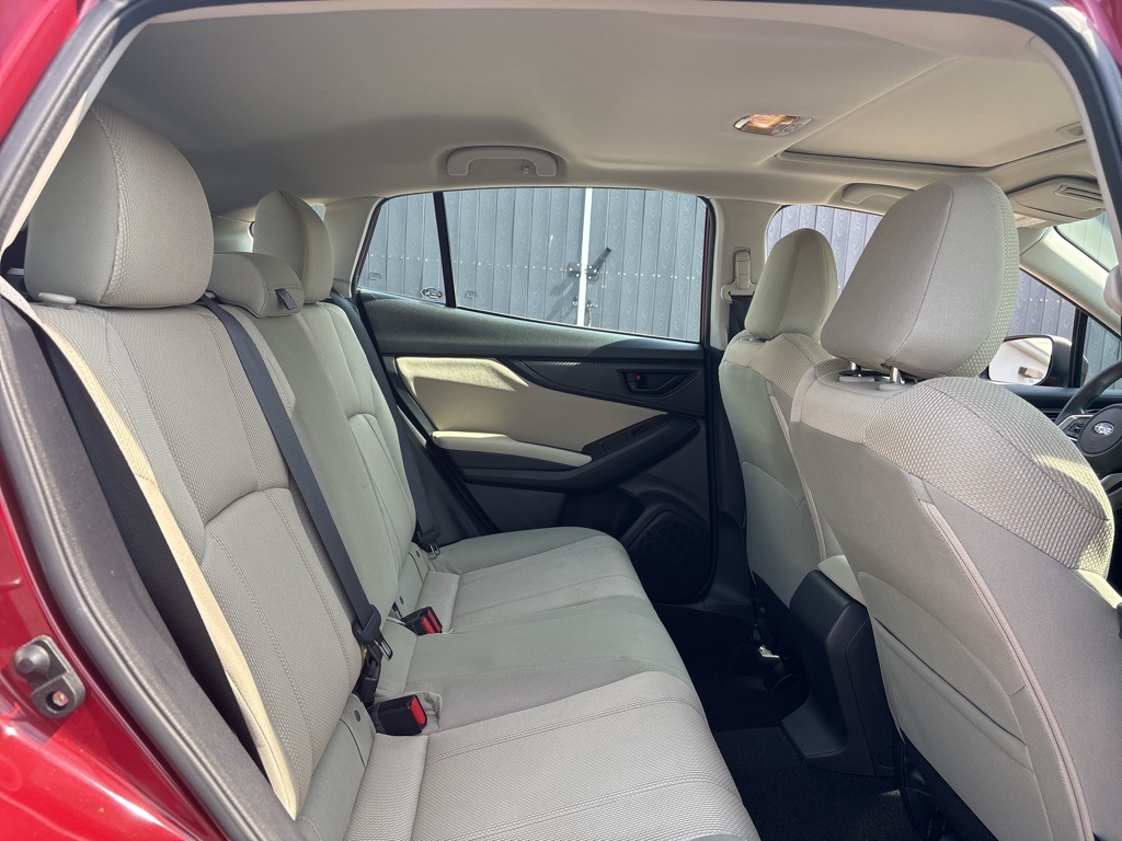 2017 Subaru Impreza 2.0i Premium photo 12