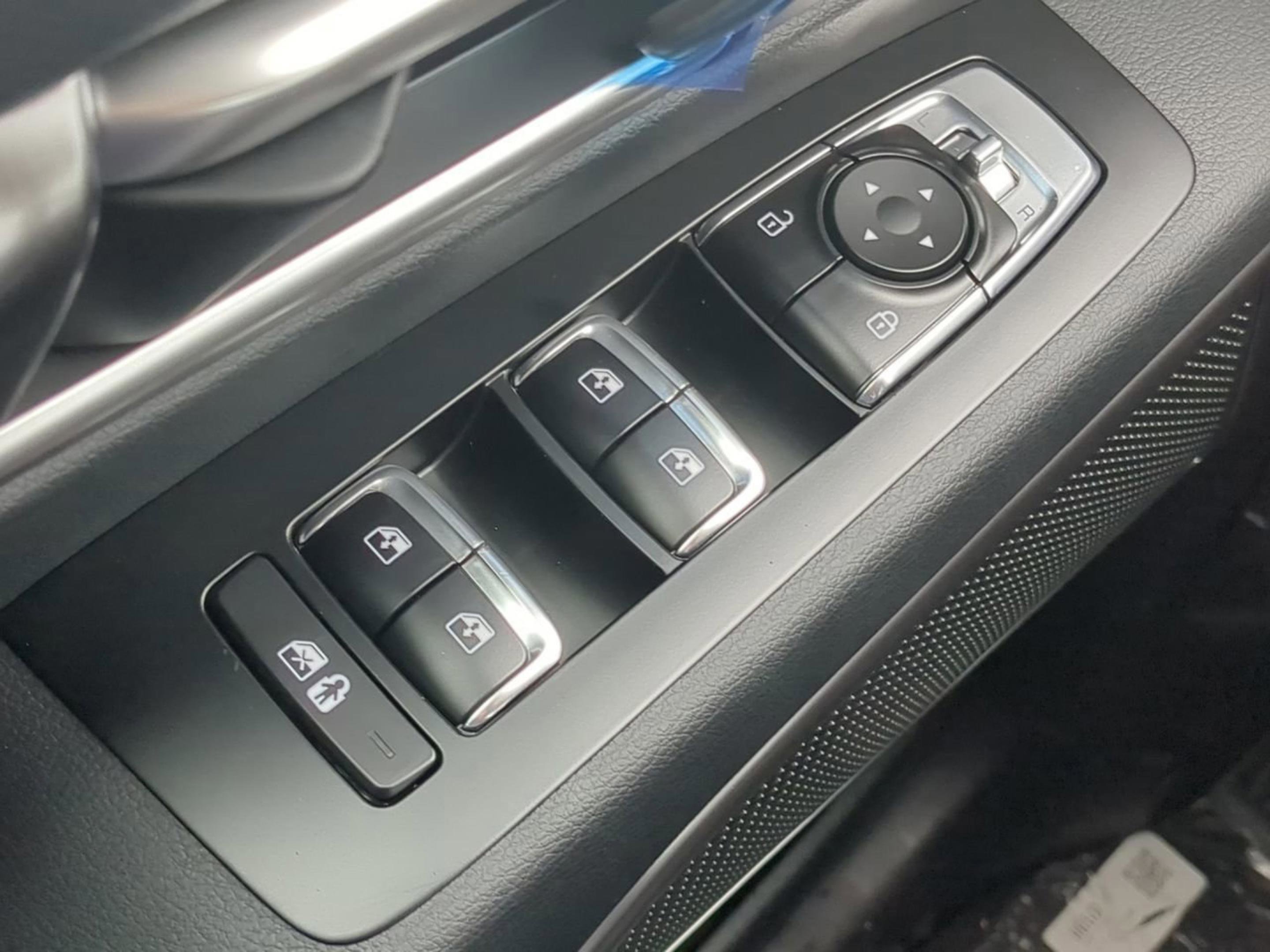 2025 Kia Telluride S photo 21