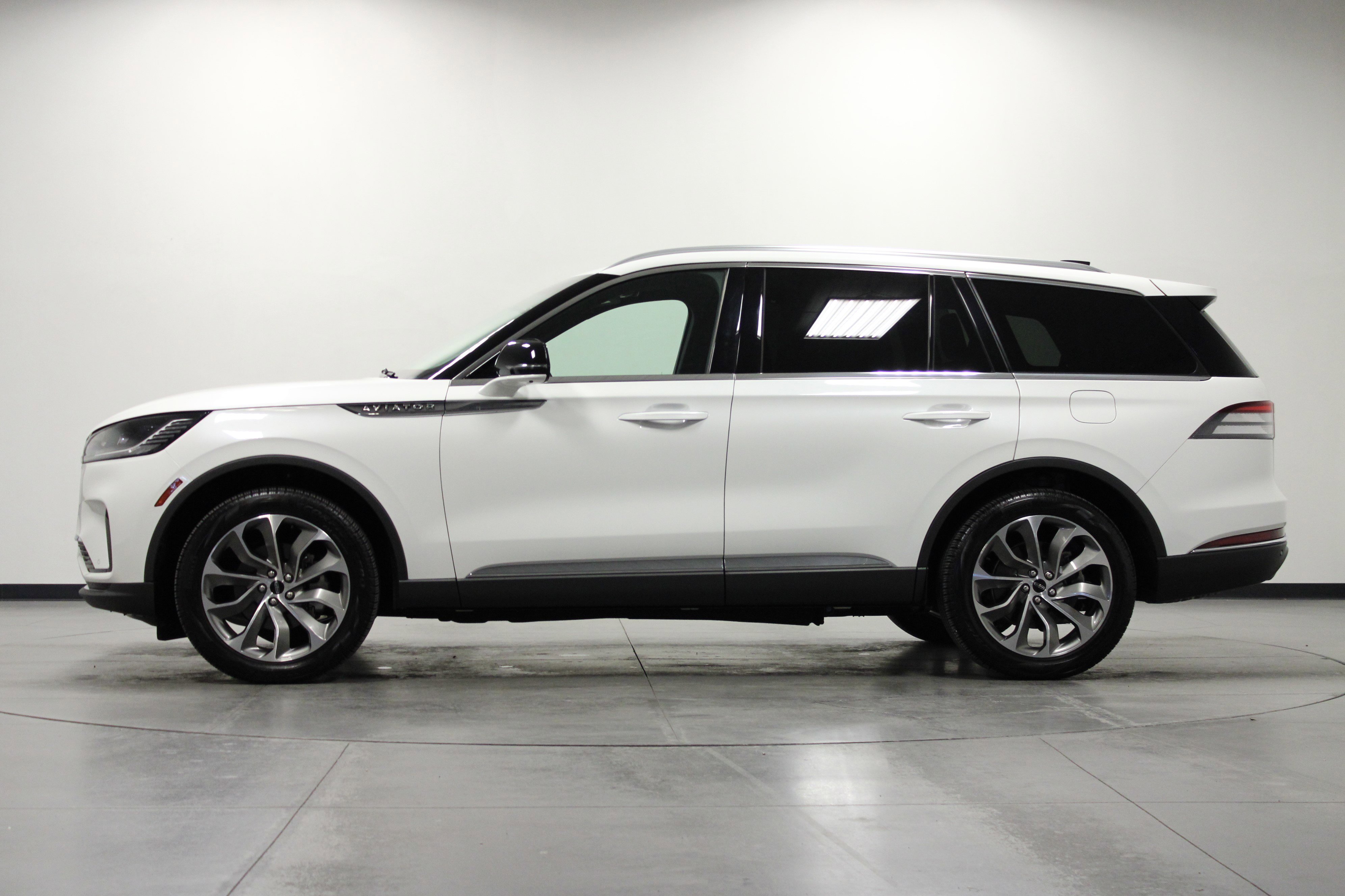 2025 Lincoln Aviator Reserve photo 6