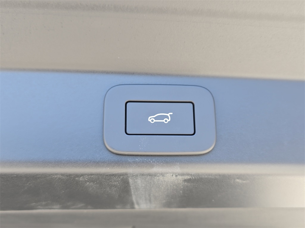 2025 Land Rover Range Rover Sport SE photo 13