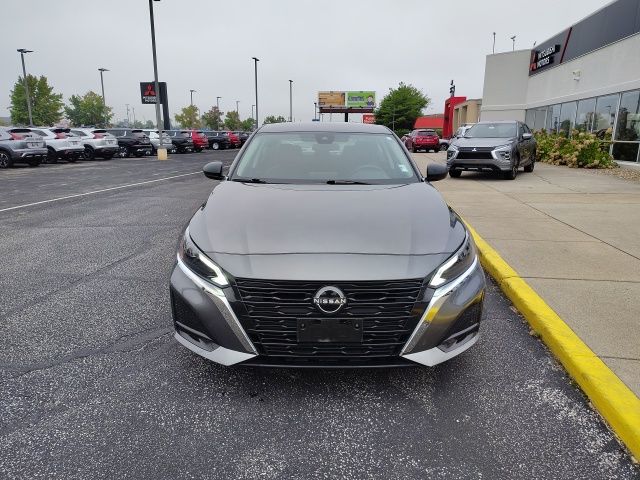 2024 Nissan Altima 2.5 SV photo 2