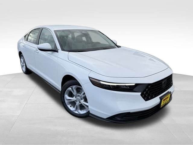 2025 Honda Accord LX's photo