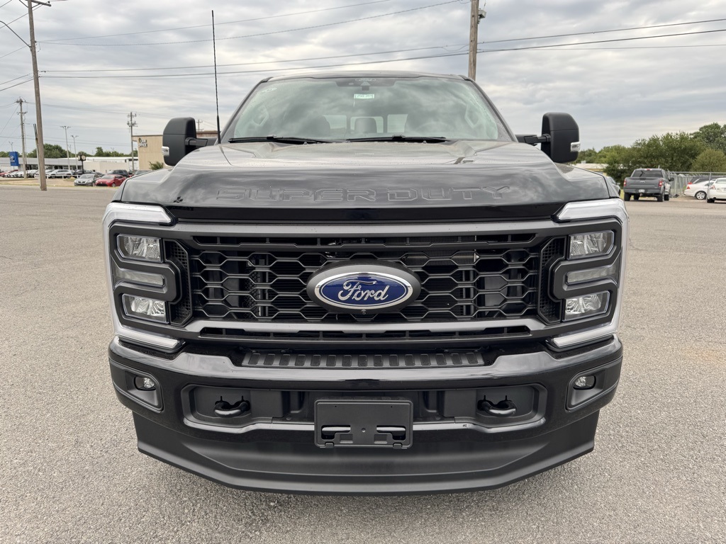 2025 Ford F-250 XL photo 2