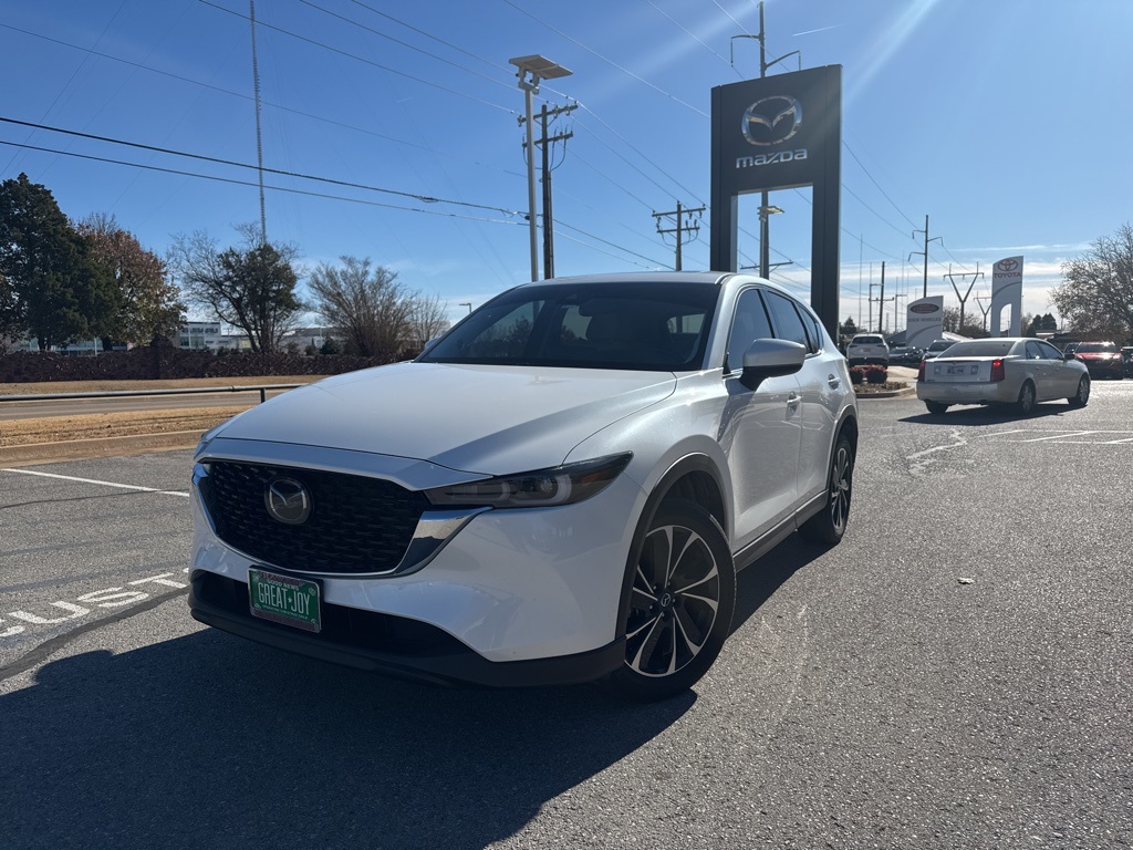 2022 Mazda CX-5 S Premium package's photo