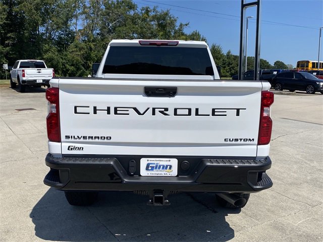 2025 Chevrolet Silverado 2500HD Custom photo 3