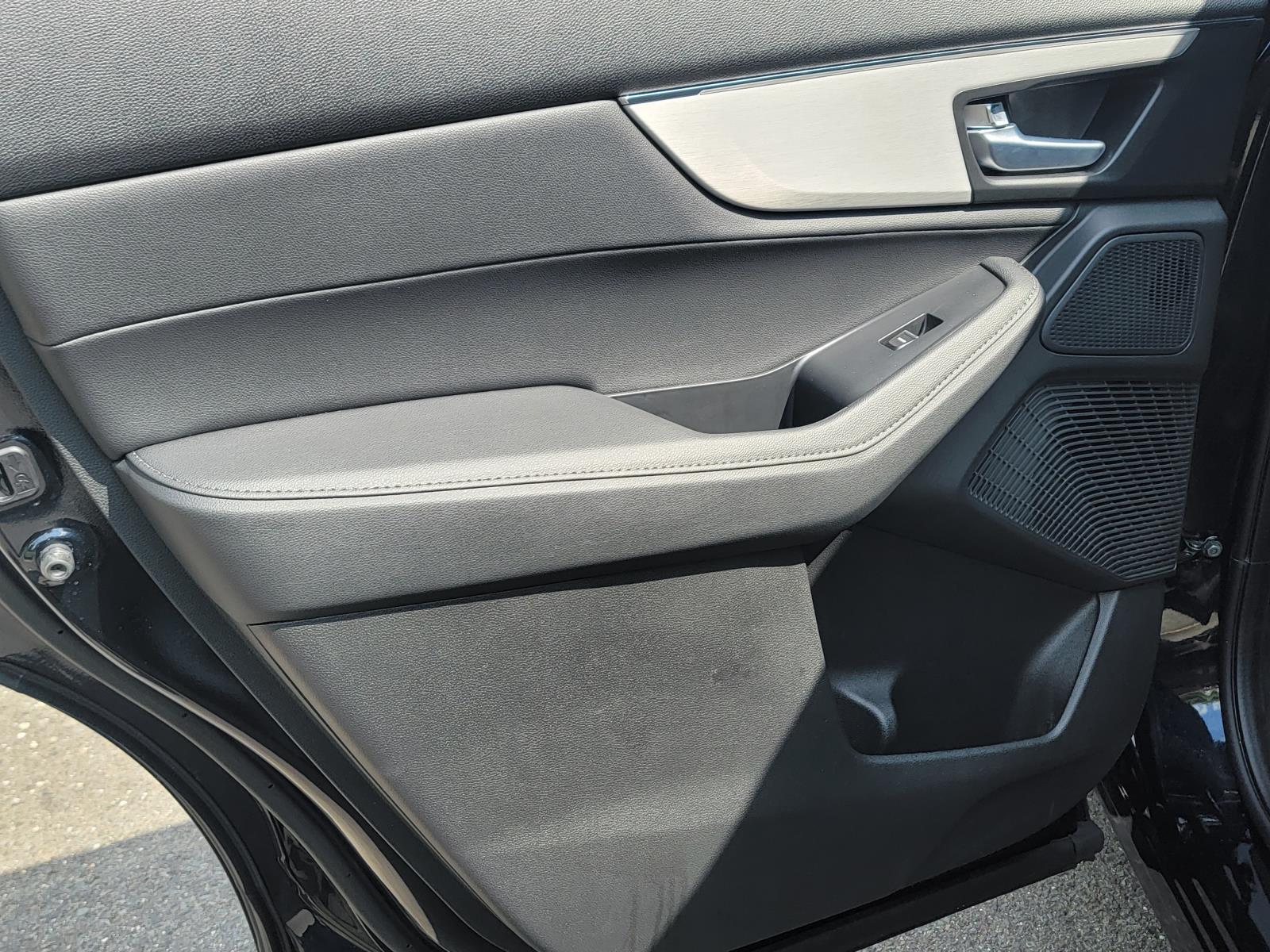 2025 Acura MDX SH-AWD photo 8