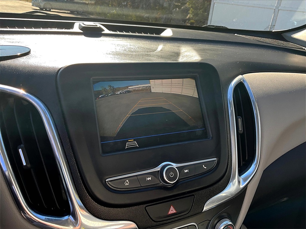 2019 Chevrolet Equinox LS photo 17