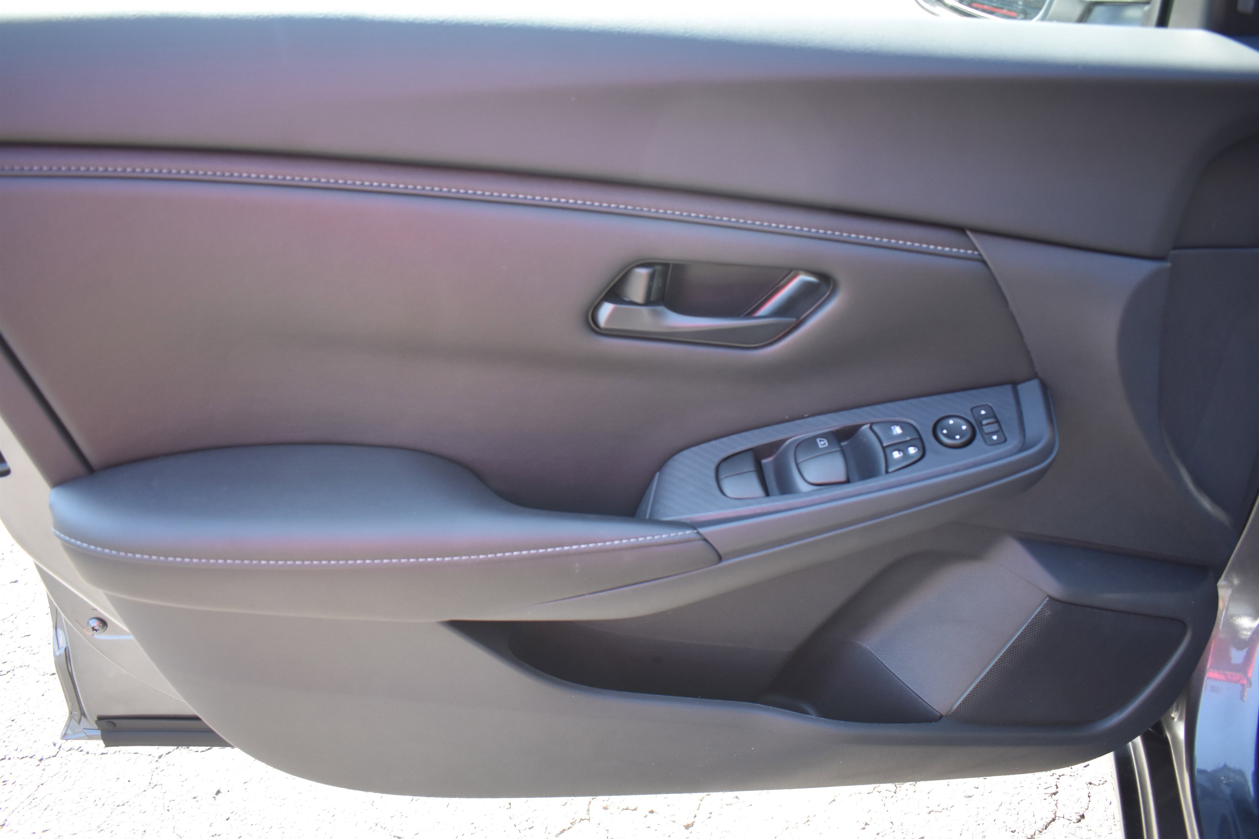 2025 Nissan Sentra S photo 3