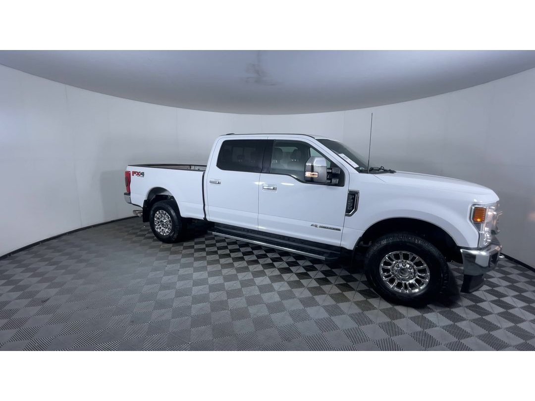 2022 Ford F-250 Lariat photo 2
