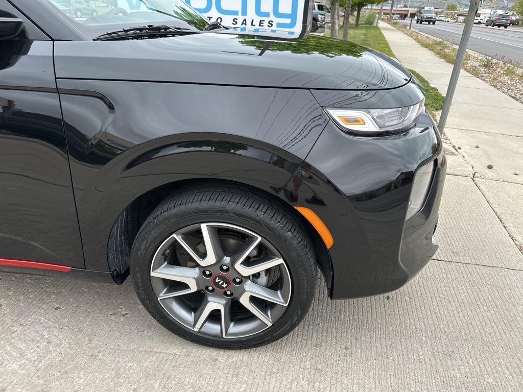 2021 Kia Soul GT-Line photo 3