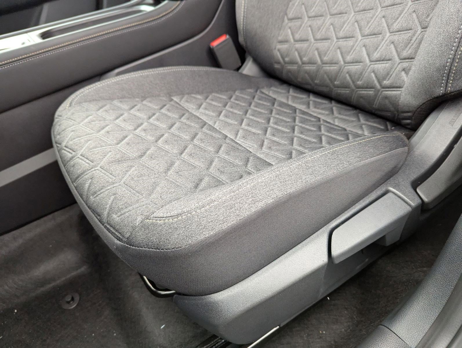 2025 Nissan Kicks SV photo 4