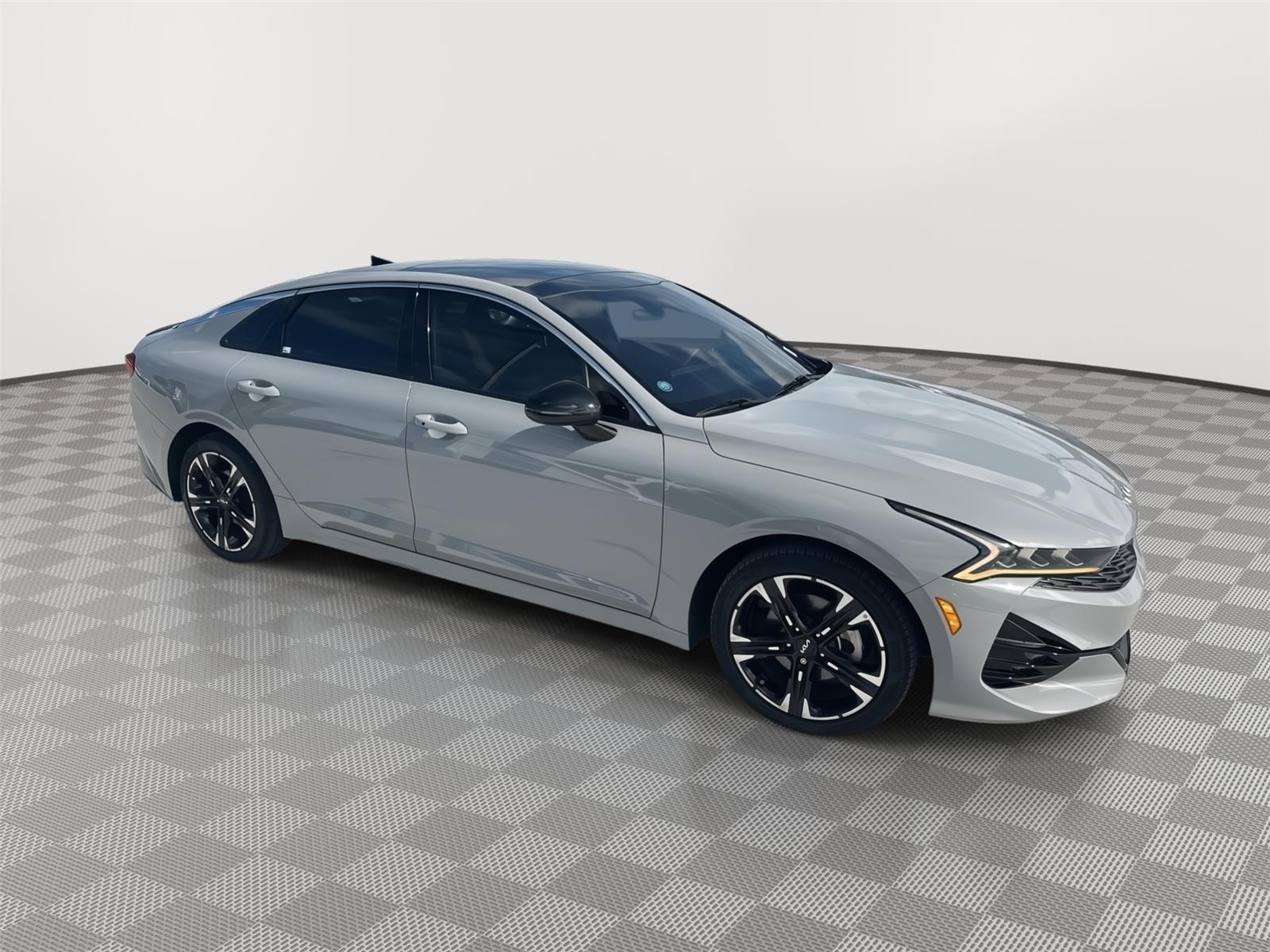 2024 Kia K5 GT-Line photo 3
