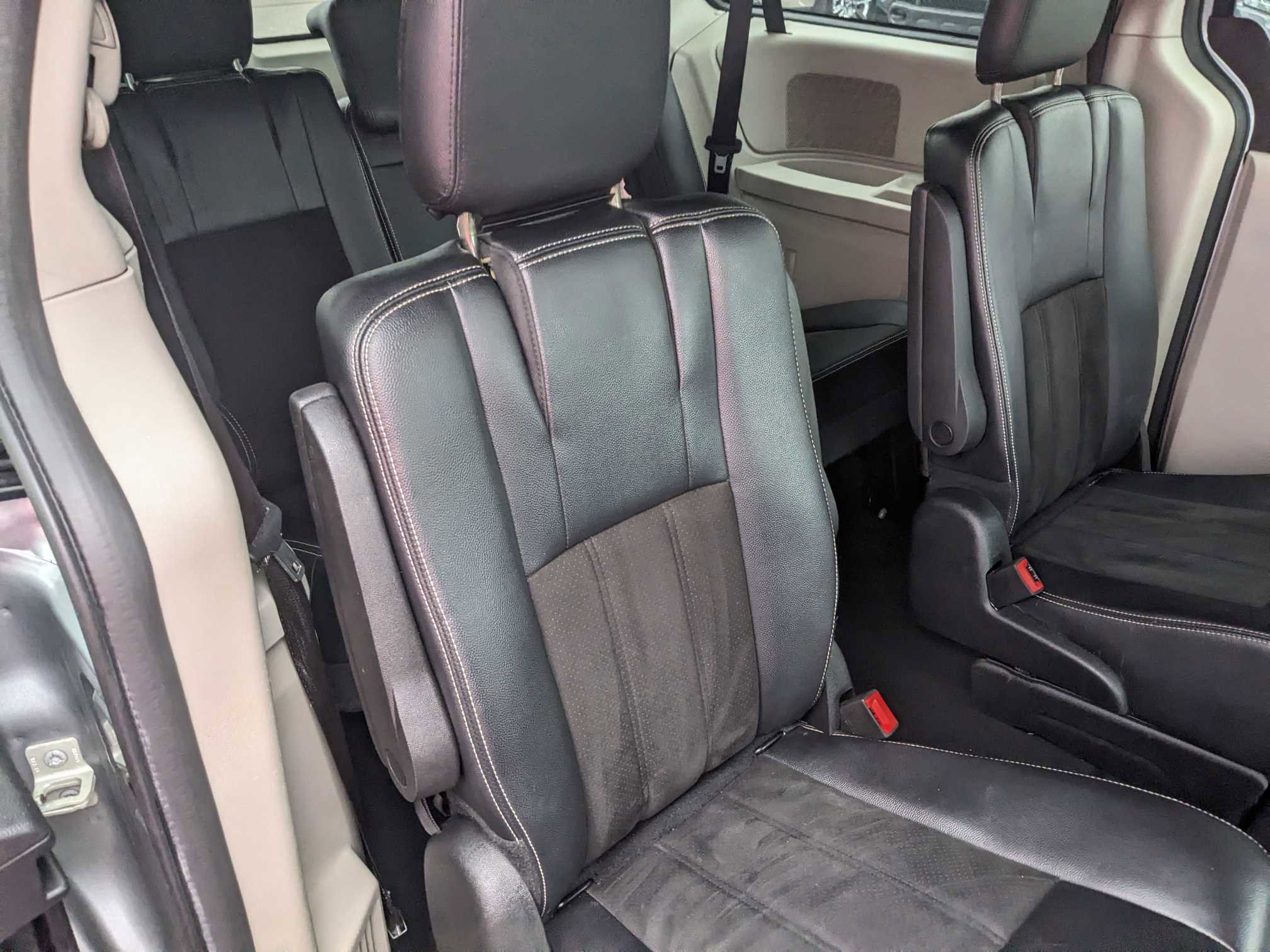PreOwned 2019 Dodge Grand Caravan SXT Minivan, Passenger in Goldsboro