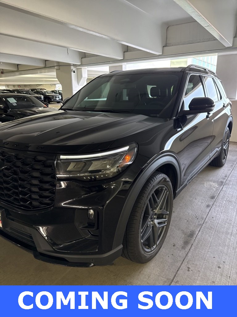 2025 Ford Explorer ST-LINE's photo