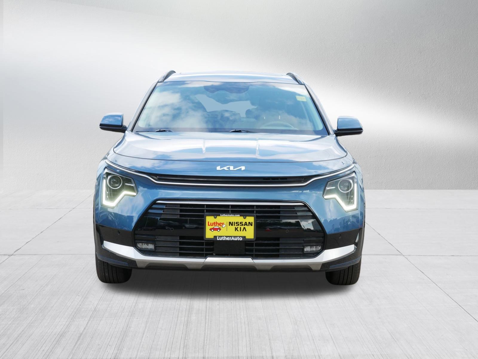 Used 2023 Kia Niro SX with VIN KNDCT3LE1P5063568 for sale in Inver Grove, Minnesota