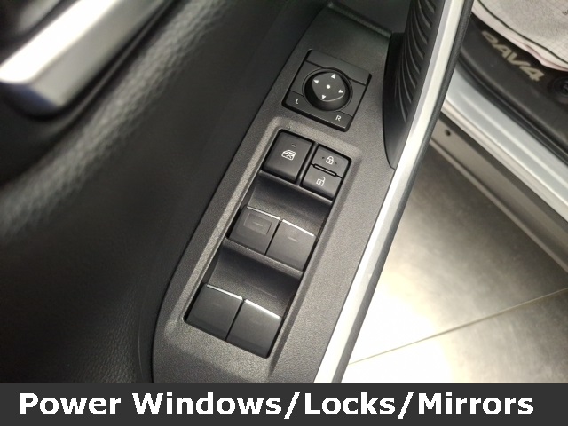 2024 Toyota RAV4 Prime XSE photo 12