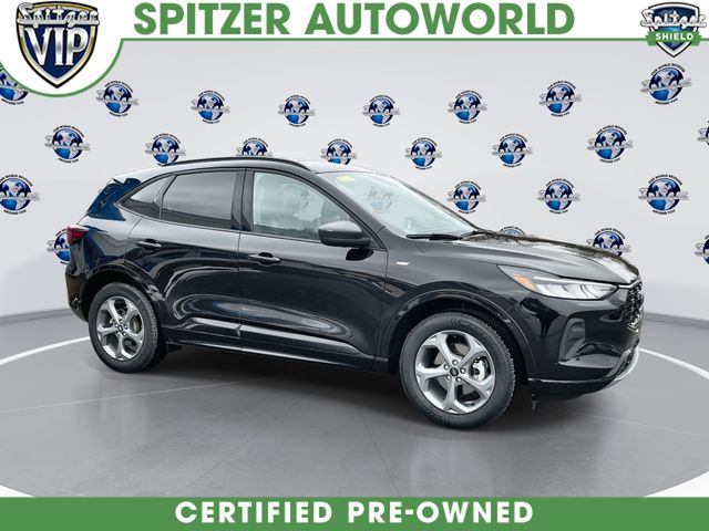 2023 Ford Escape ST-Line's photo