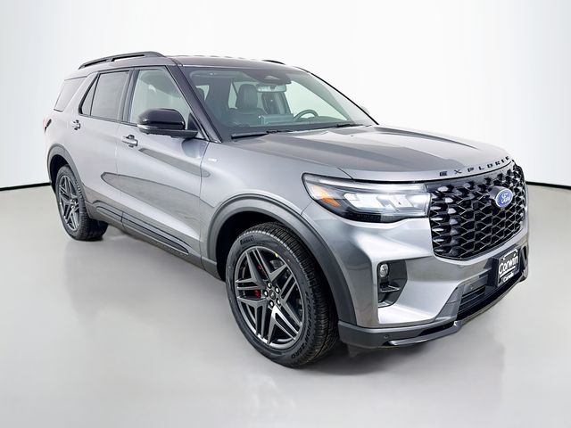 2026 Ford Explorer ST-LINE's photo