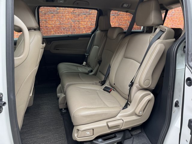 2023 Honda Odyssey Touring photo 21