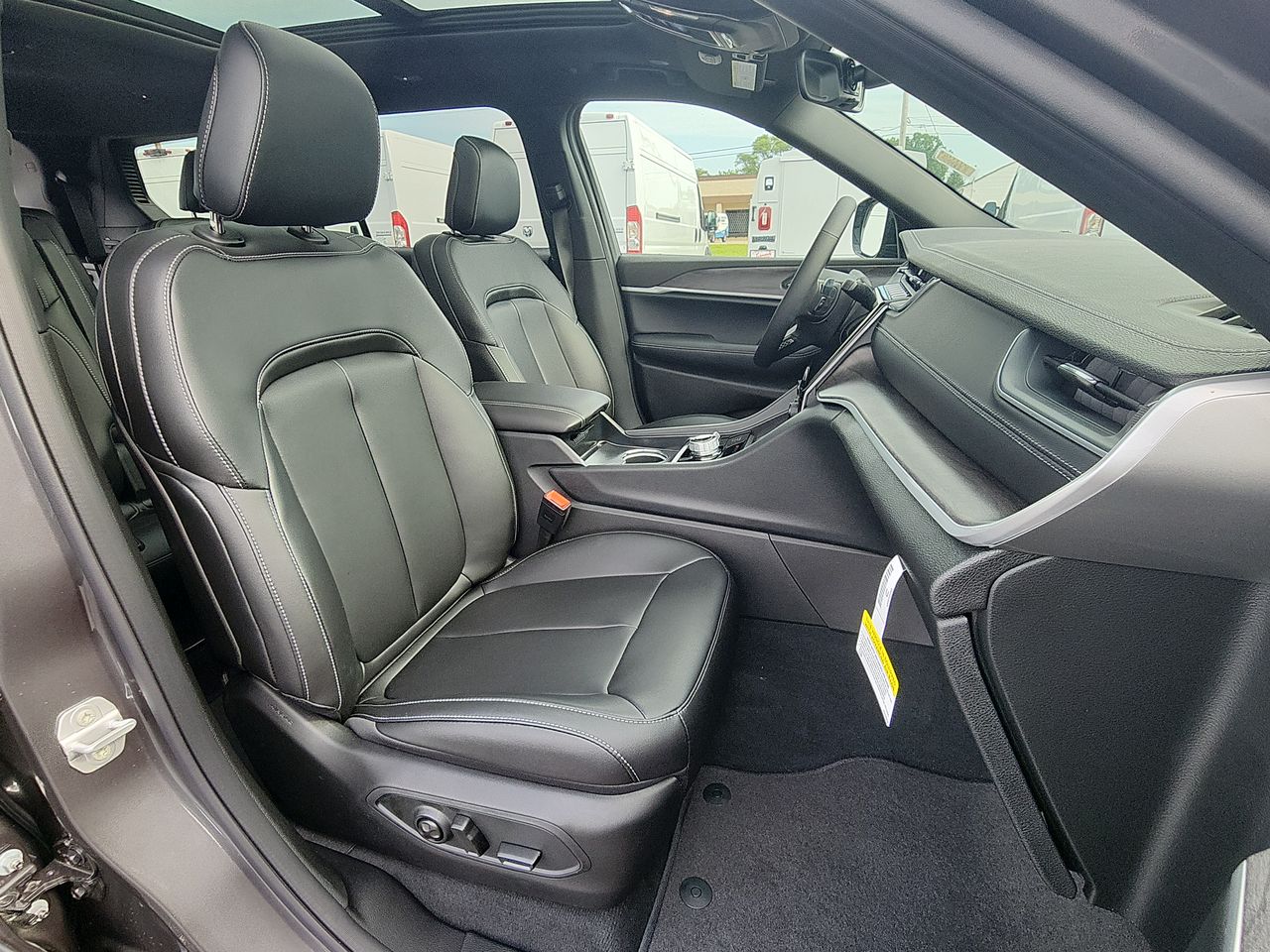 2025 Jeep Grand Cherokee Limited photo 22