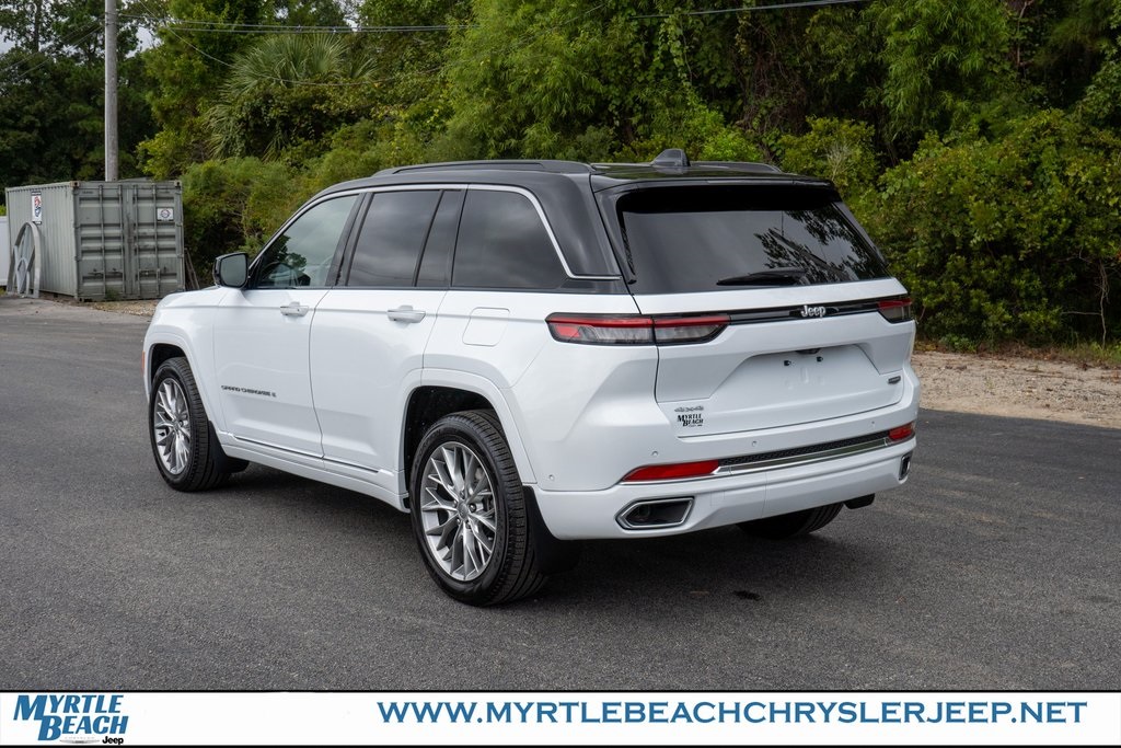 2025 Jeep Grand Cherokee Summit photo 4