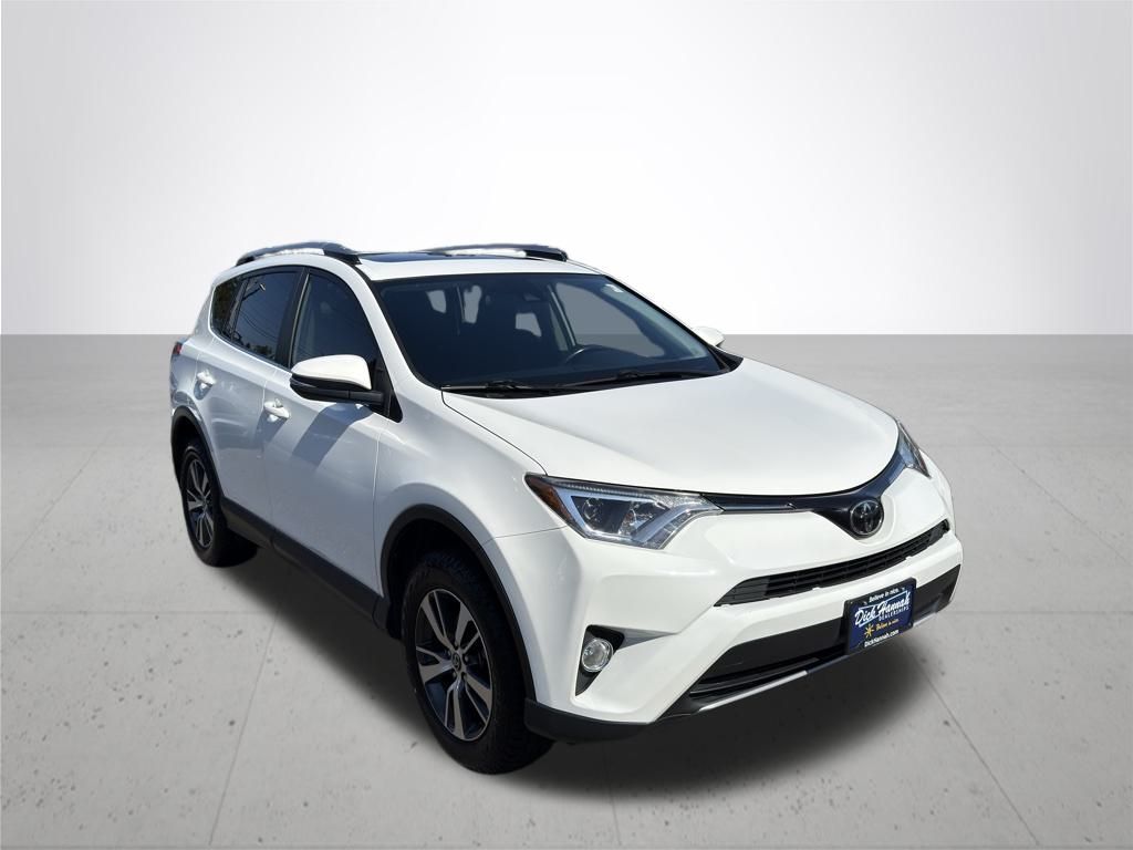 2018 Toyota RAV4 XLE photo 4