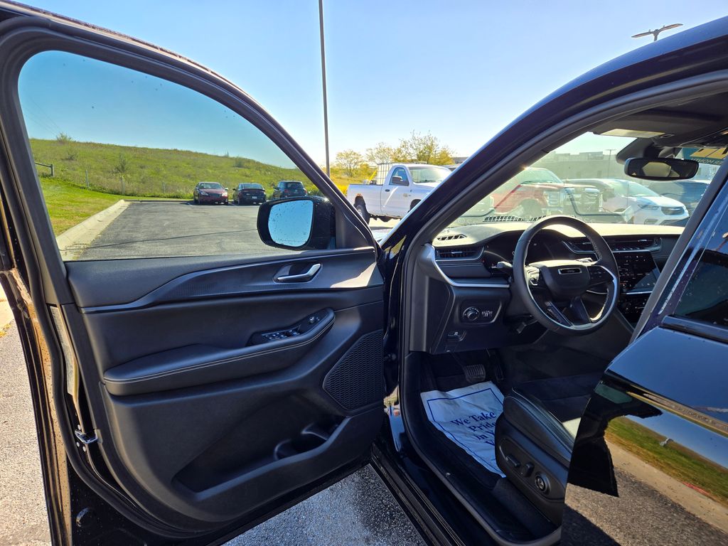 2023 Jeep Grand Cherokee Altitude X photo 8