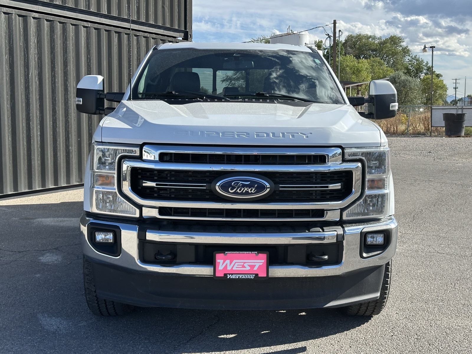 2022 Ford F-350 Lariat photo 2