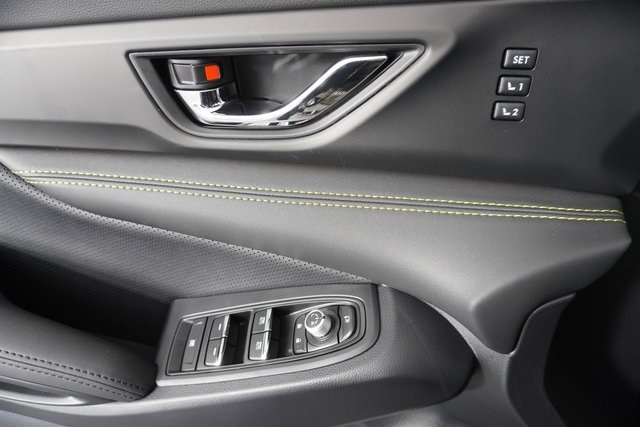 2025 Subaru Ascent Onyx Edition Touring photo 8