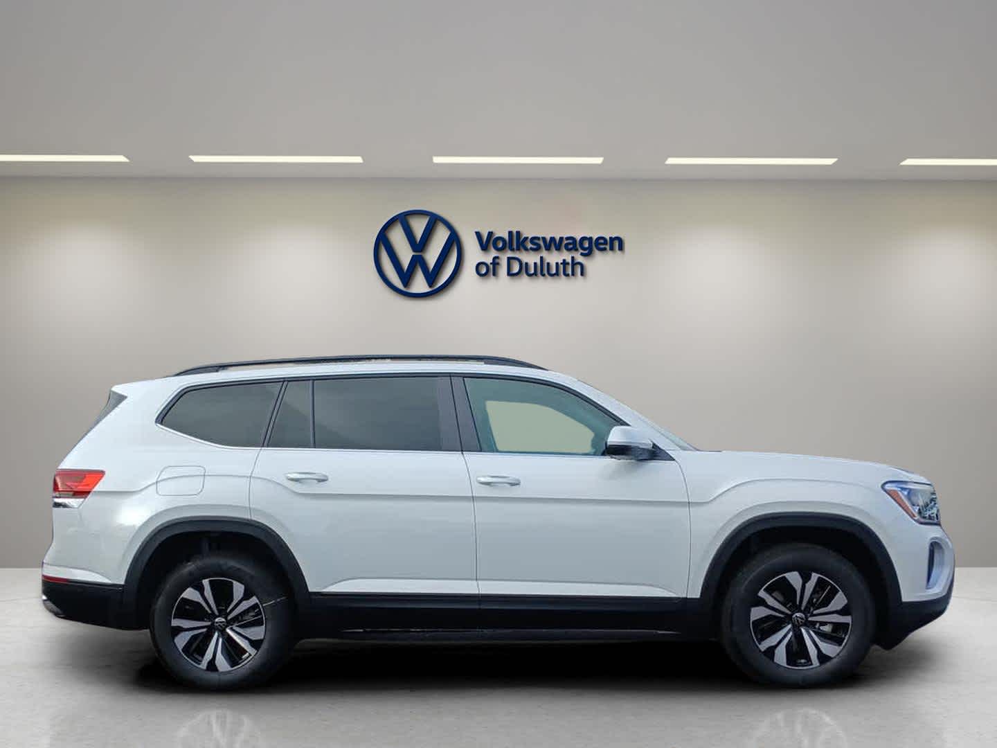 2026 Volkswagen Atlas SE photo 6