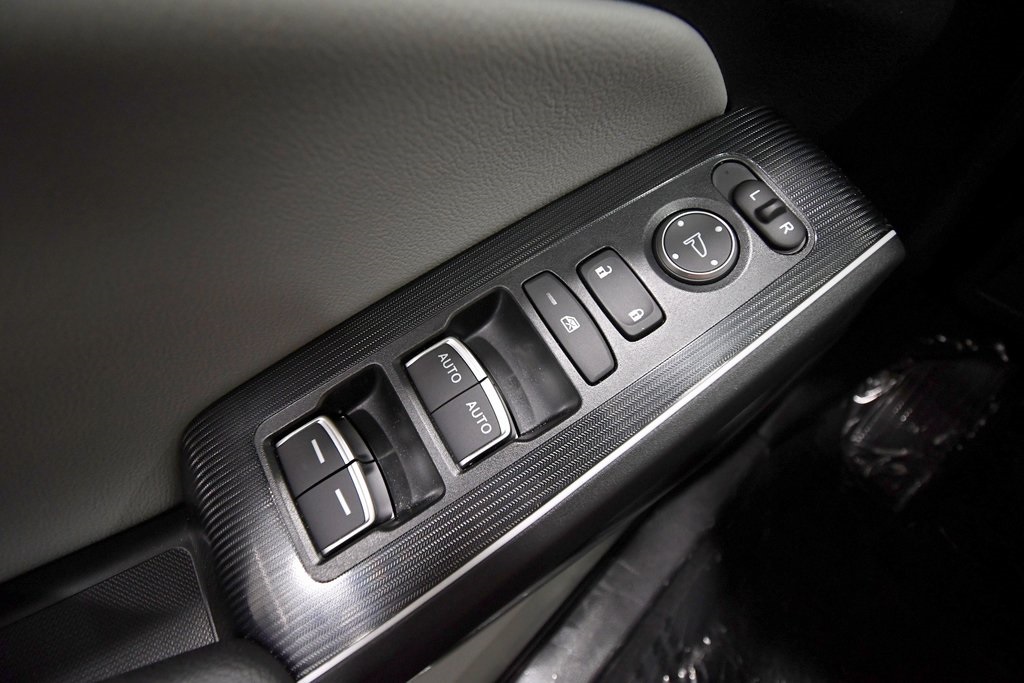 2026 Honda Civic Hybrid Sport Touring photo 8