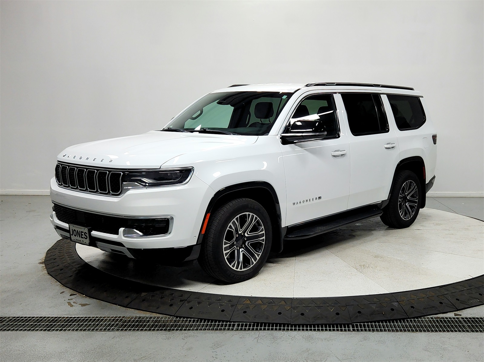 2024 Jeep Wagoneer Series II photo 2