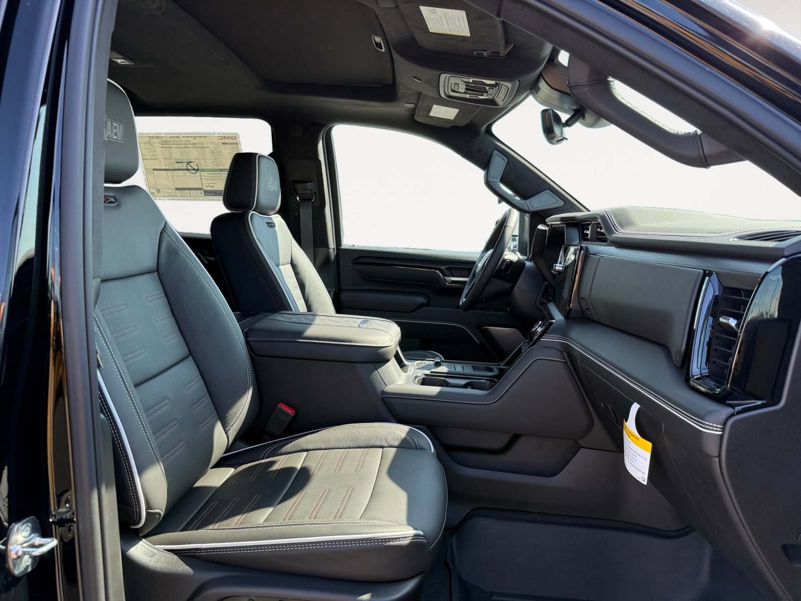 2025 Gmc Sierra 2500 HD AT4X photo 18
