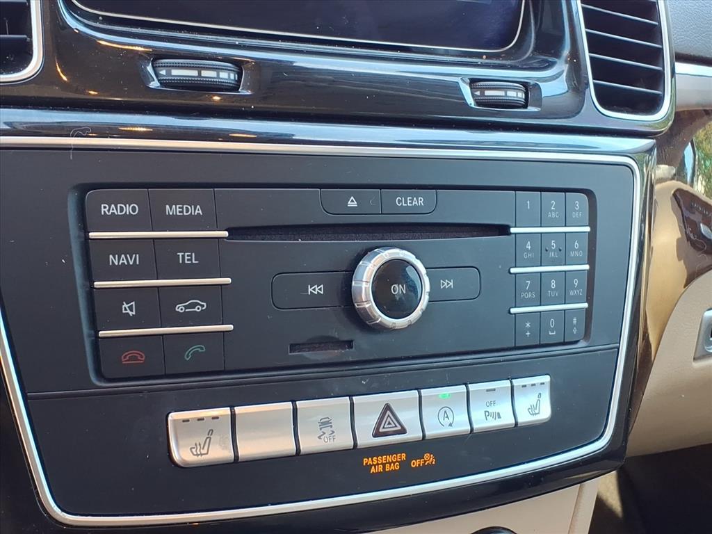 2017 Mercedes Benz GLS 450 4MATIC photo 11