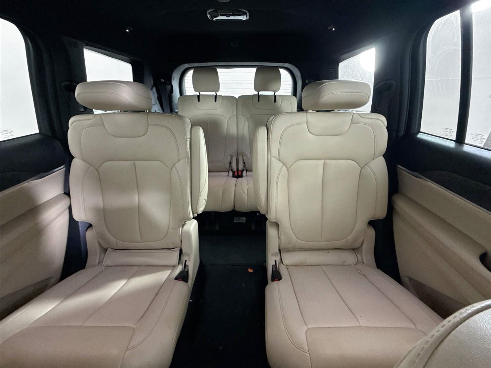 2024 Jeep Grand Cherokee Limited photo 12