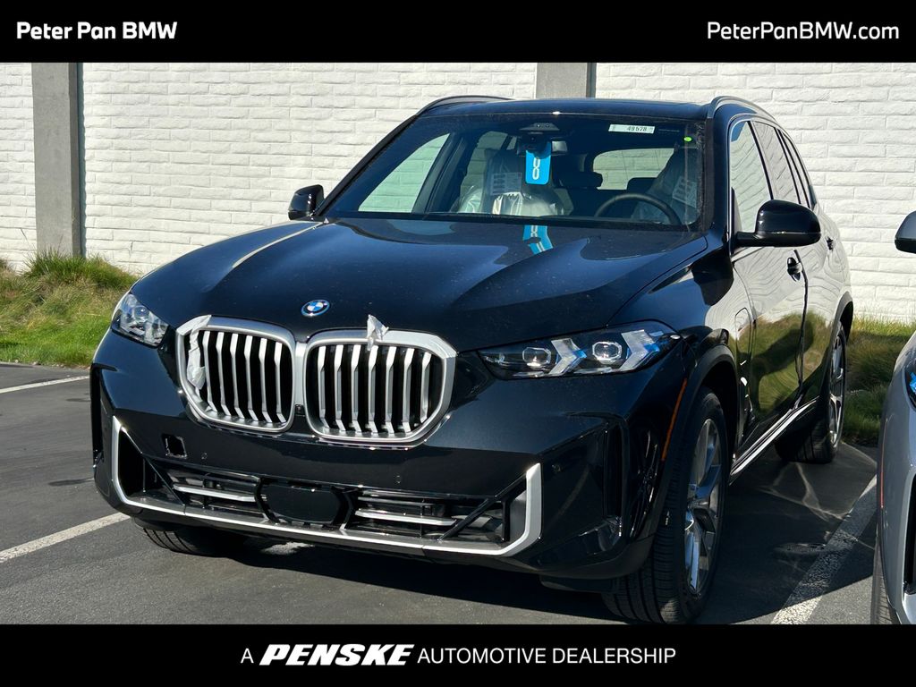 2026 BMW X5 50e's photo