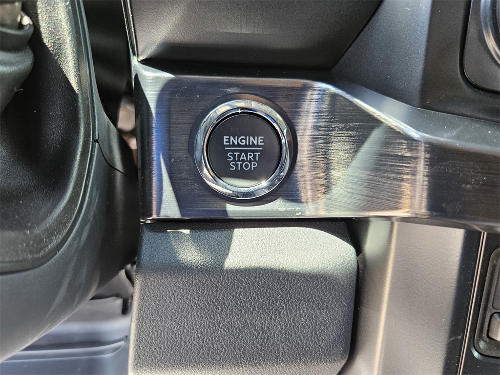 2025 Ford F-250 Lariat photo 17