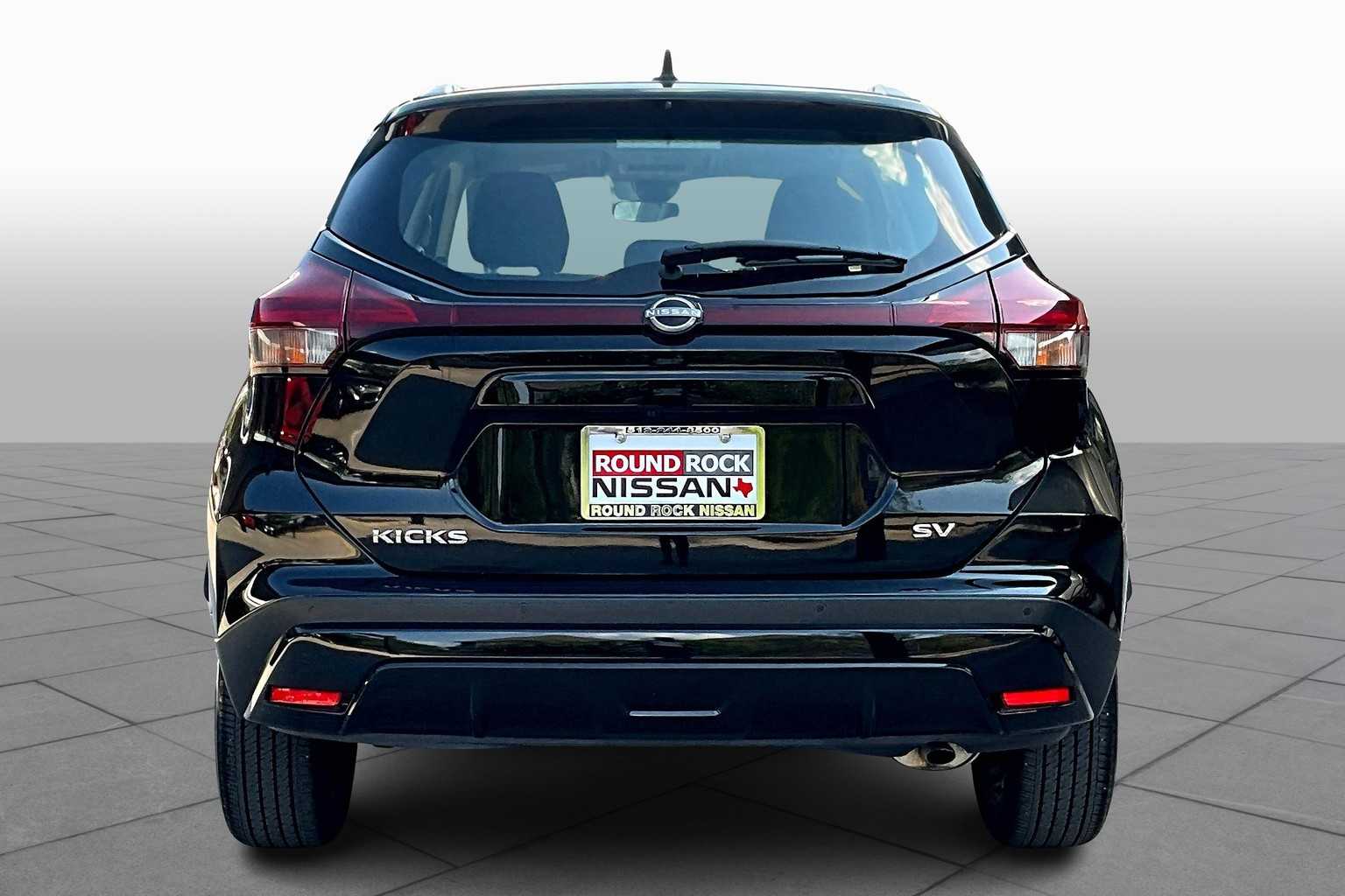 2024 Nissan Kicks SV photo 4