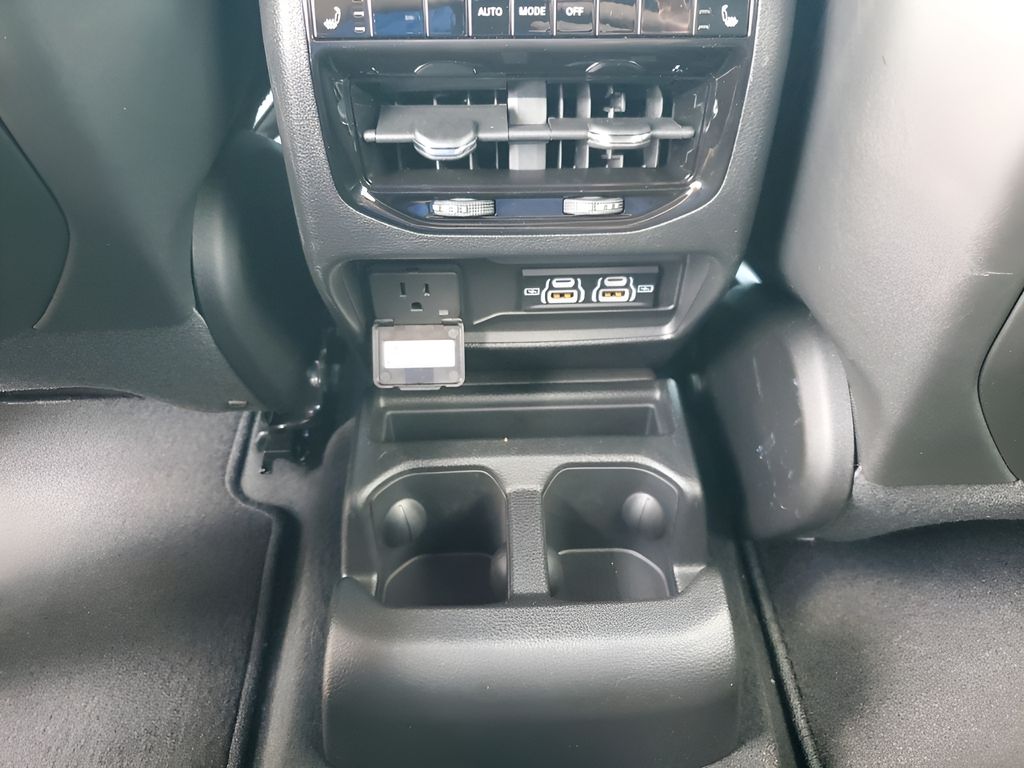 2025 Jeep Grand Cherokee Limited photo 20