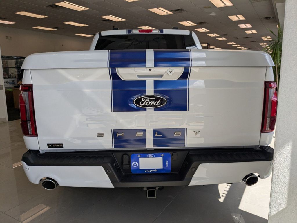 2025 Ford F-150 Lariat photo 2