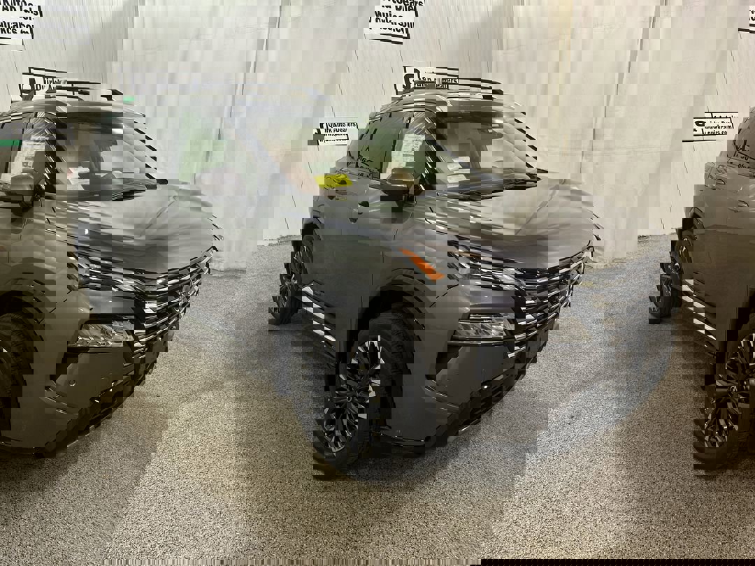 2026 Nissan Rogue Platinum's photo