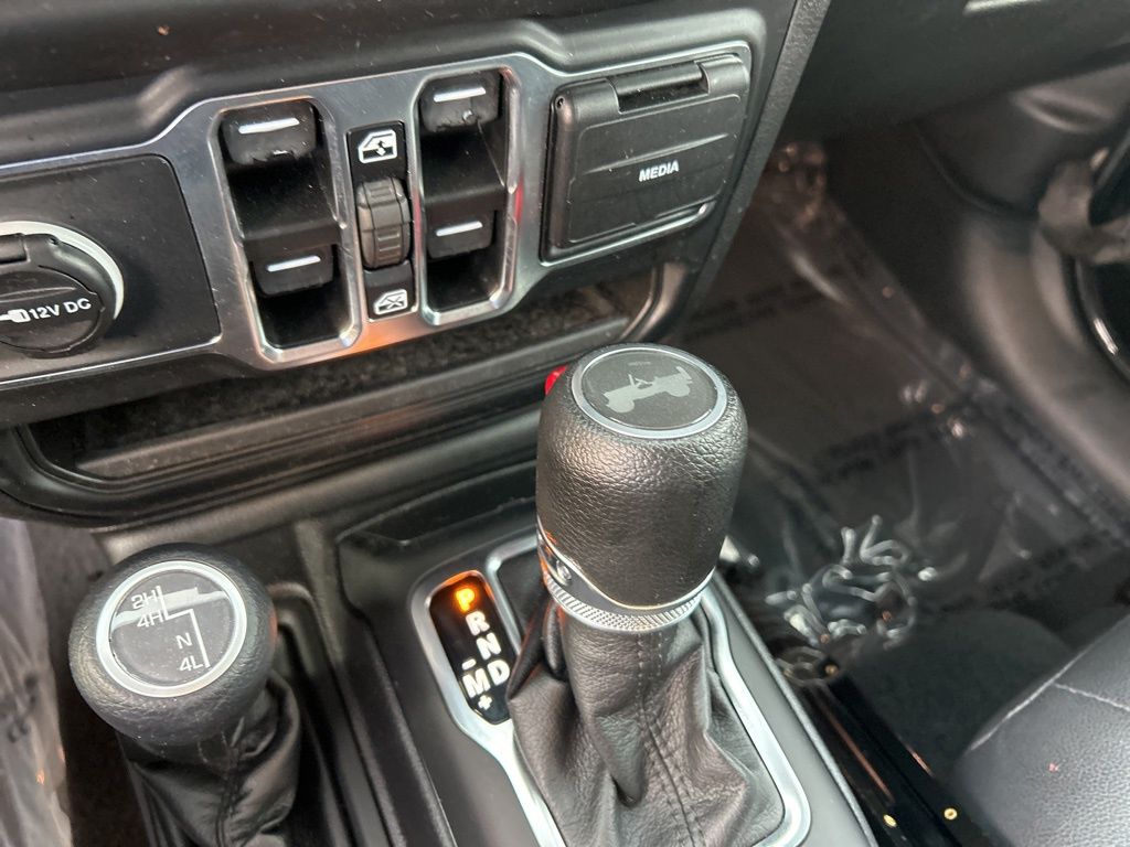 2023 Jeep Wrangler Willys photo 12
