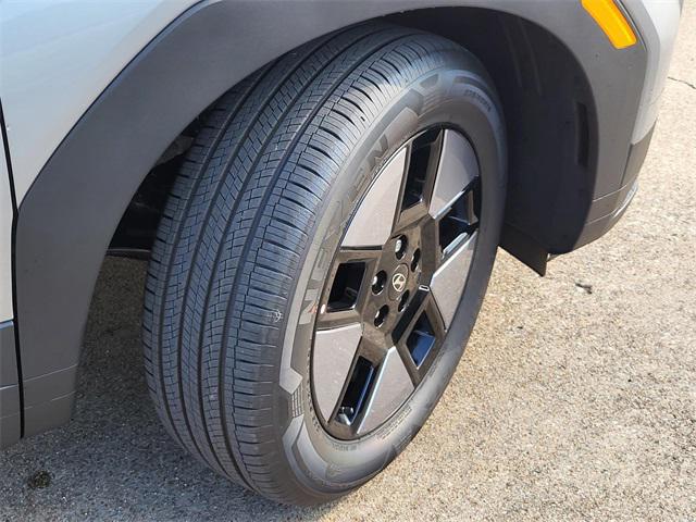 2026 Hyundai Santa Fe SEL photo 4