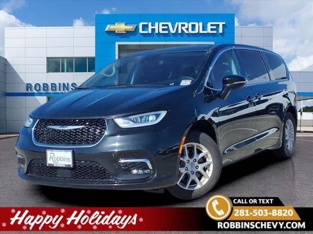 2024 Chrysler Pacifica Touring L's photo