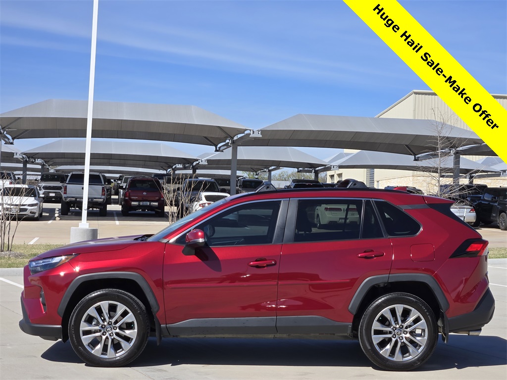 2023 Toyota RAV4 XLE Premium photo 2