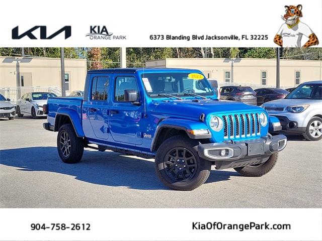 2023 Jeep Gladiator Overland's photo
