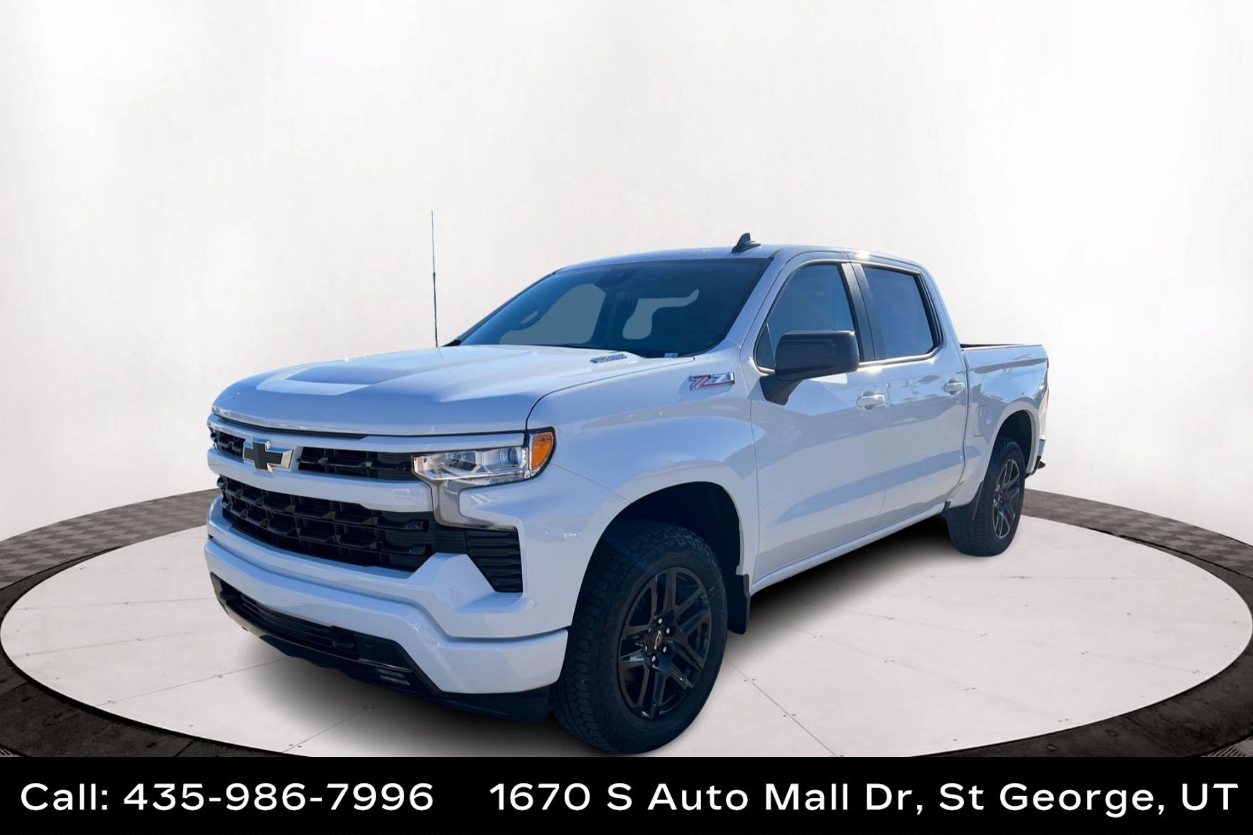 New 2025 Summit White Chevrolet RST image 1