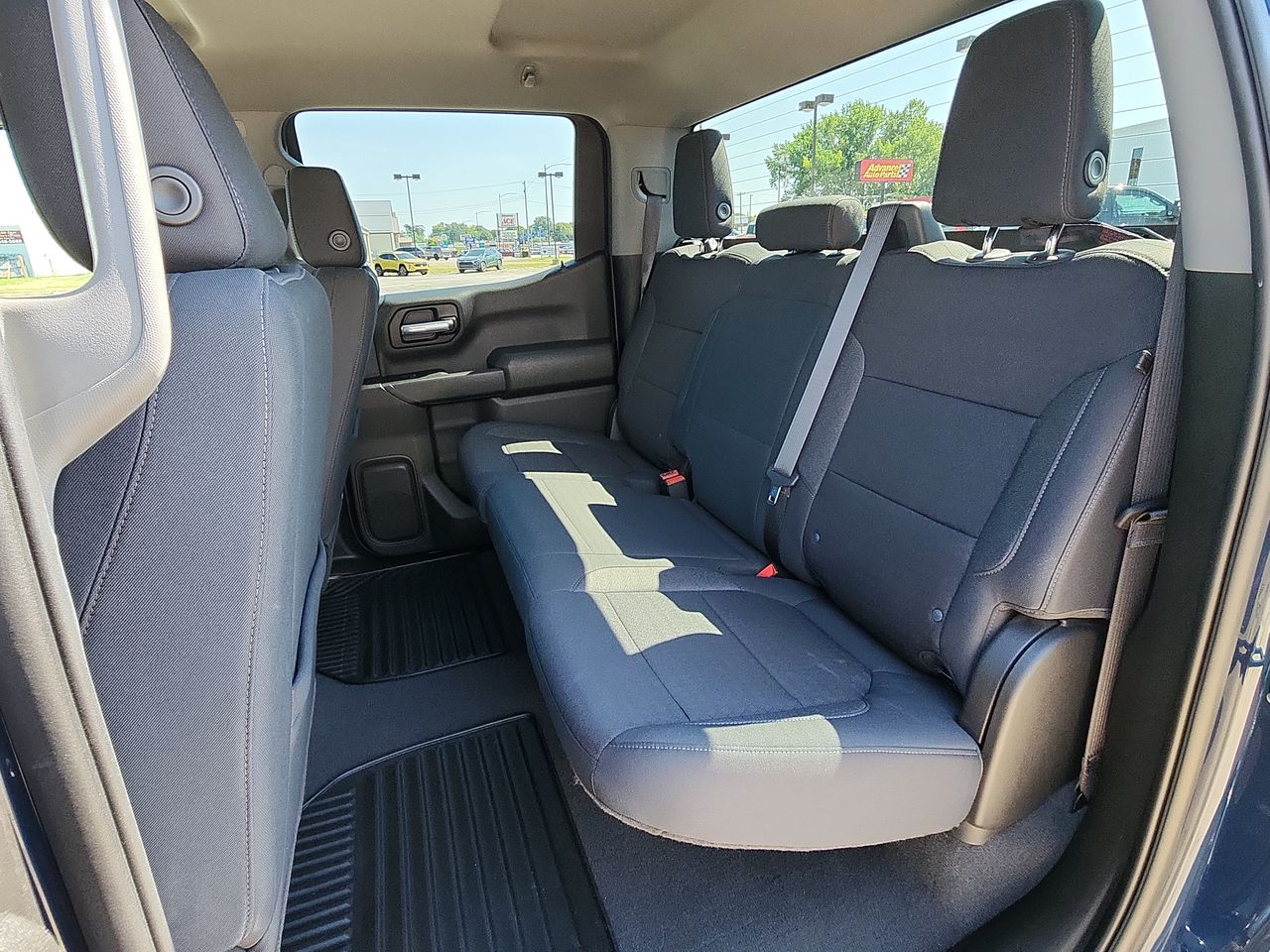 2022 Chevrolet Silverado 1500 LT photo 21