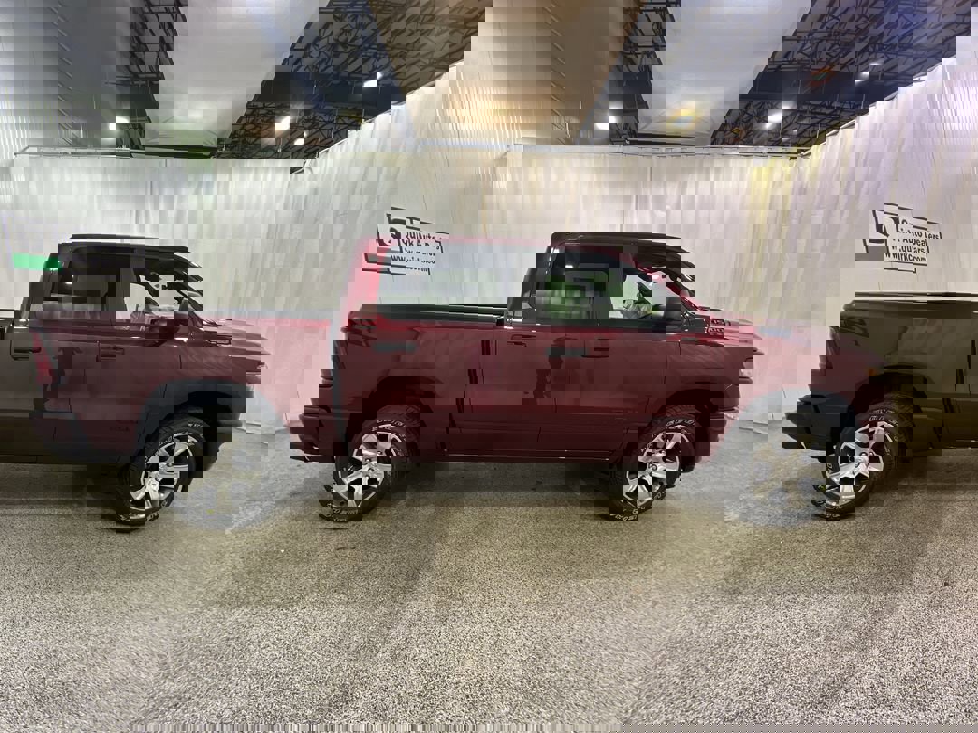 2025 Ram 1500 Tradesman photo 3