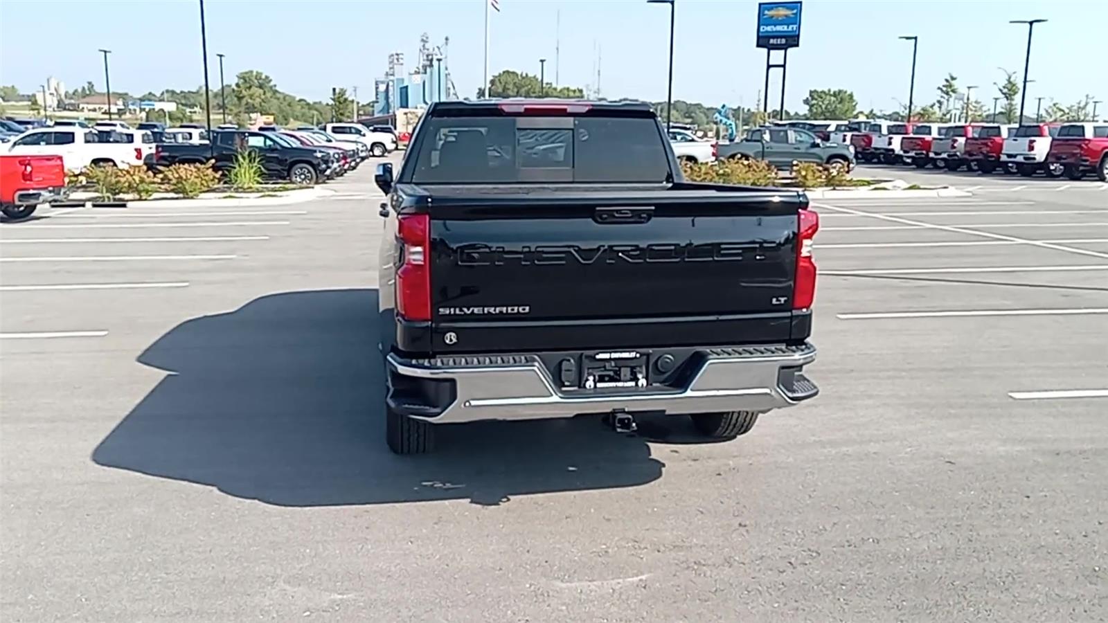 2026 Chevrolet Silverado 1500 LT photo 3